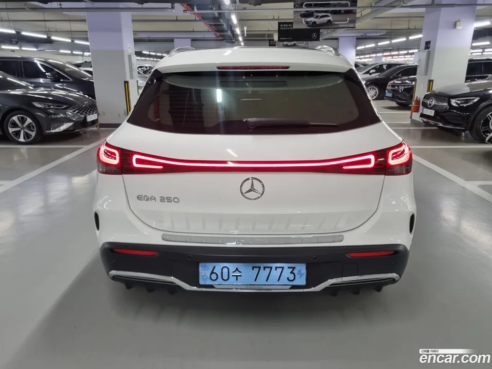 Mercedes-Benz EQA EQA250 AMG 2022 — миниатюра 4