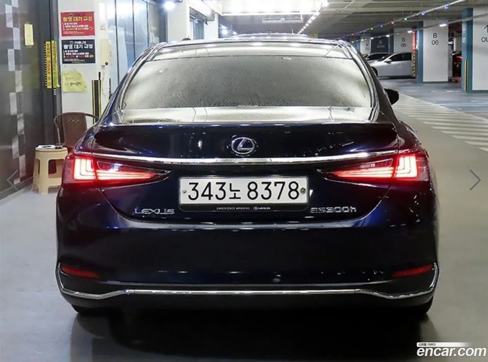 Lexus ES 300h 2022 — миниатюра 5
