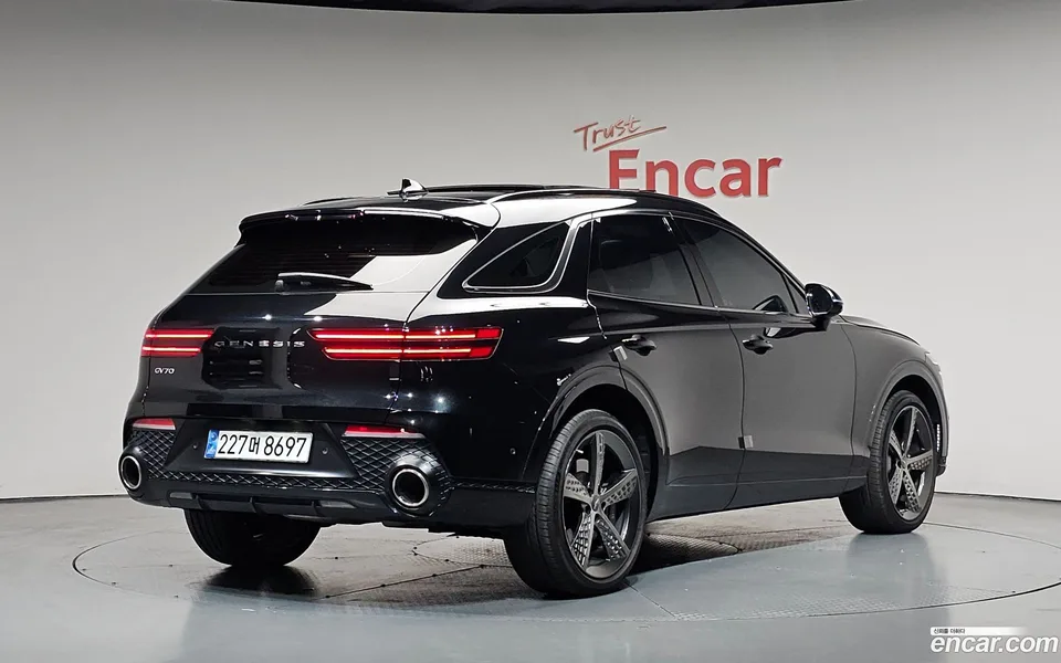 Genesis GV70 2.5T 2WD 2024 — миниатюра 2
