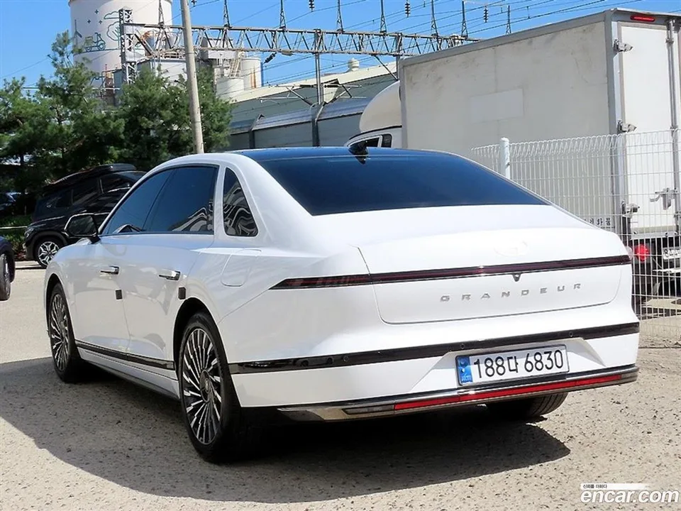 Hyundai Grandeur 2.5 2WD 2024 — миниатюра 2