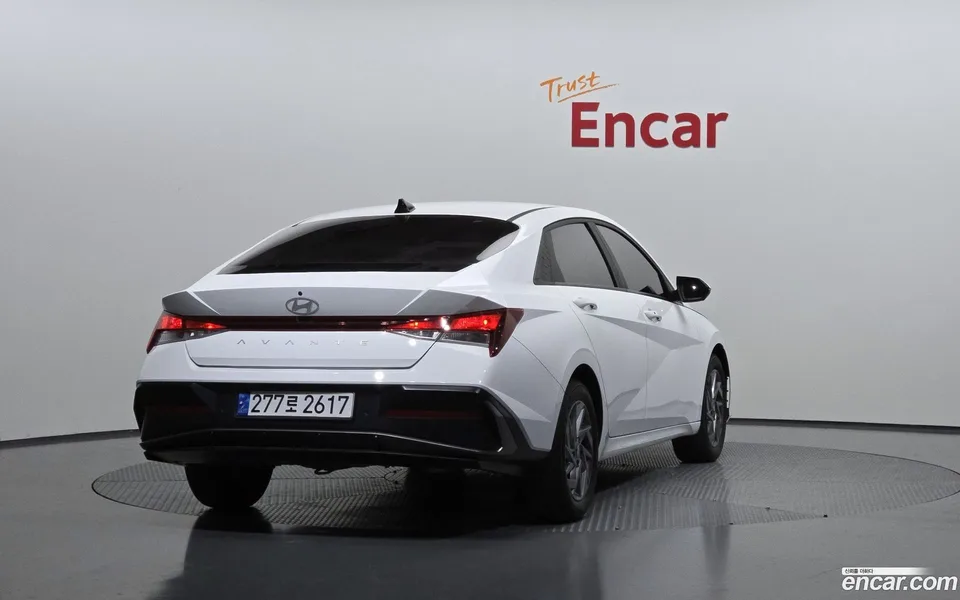 Hyundai Avante CN7 1.6 2024 — миниатюра 2
