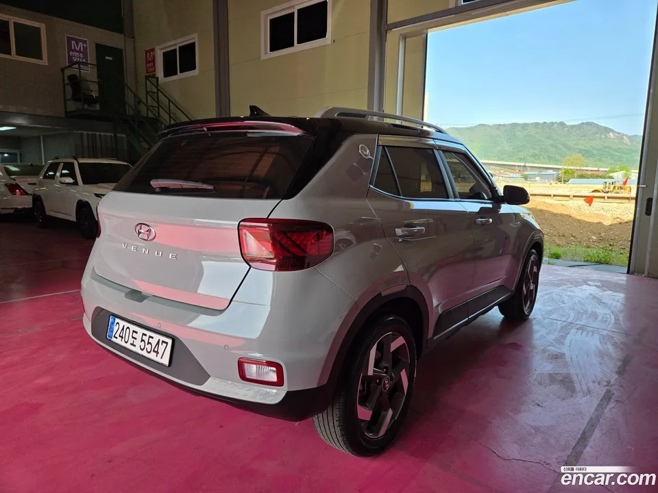 Hyundai Venue 1.6 2024 — миниатюра 2