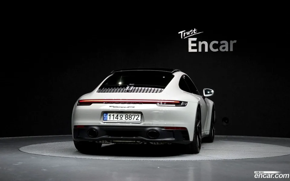 Porsche 911 (992) GTS 2023 — миниатюра 4