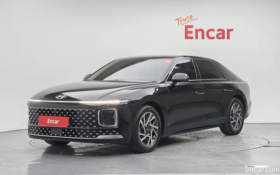 Hyundai Grandeur 2.5 2WD 2023 — фото 1, купить с доставкой в Москву