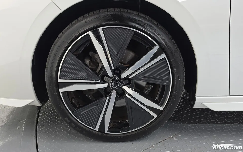 Peugeot 308 1.5 BlueHDi GT 2022 — миниатюра 5