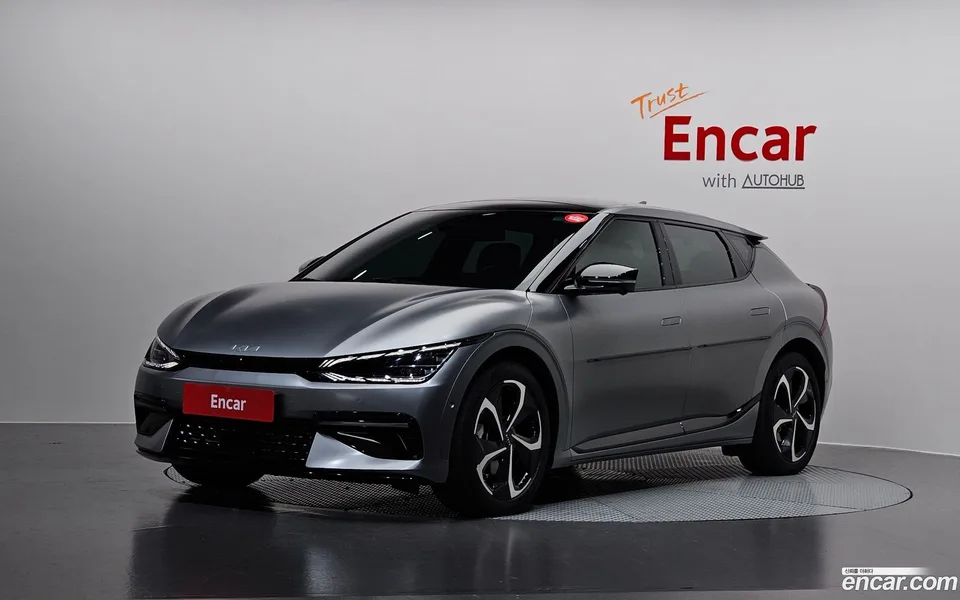Kia EV6 2022 — фото 1, купить с доставкой в Москву