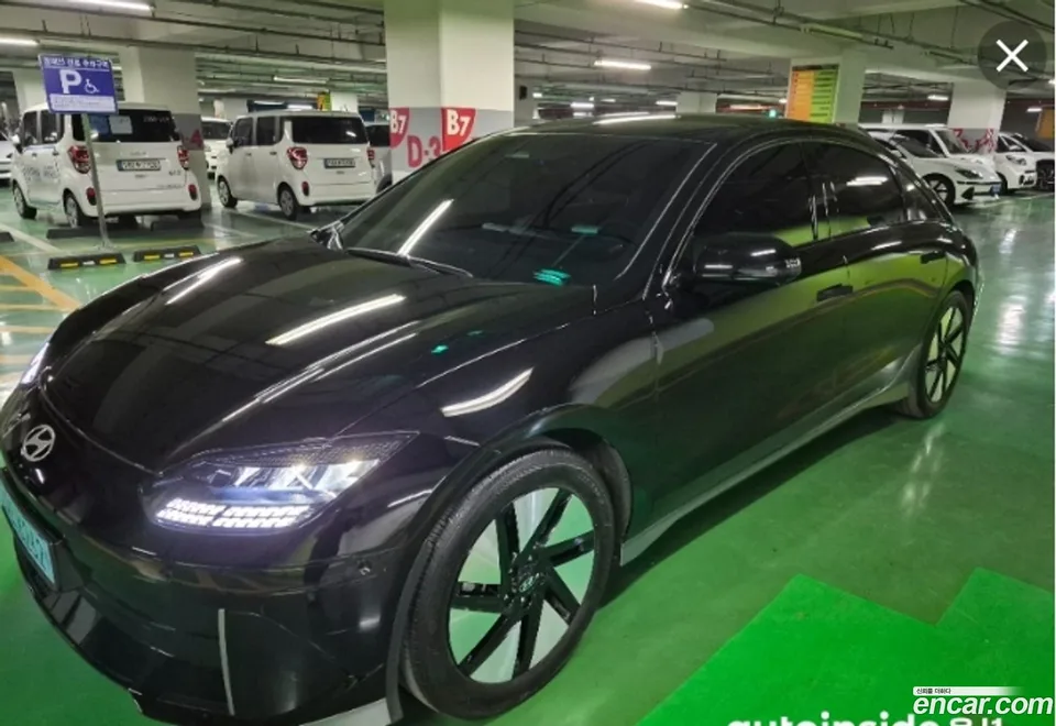 Hyundai Ioniq 6 2023 — фото 1, купить с доставкой в Москву