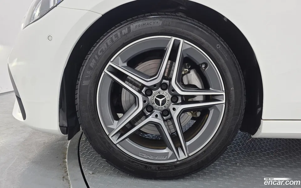 Mercedes-Benz E-Class E250 AMG Line 2023 — миниатюра 5