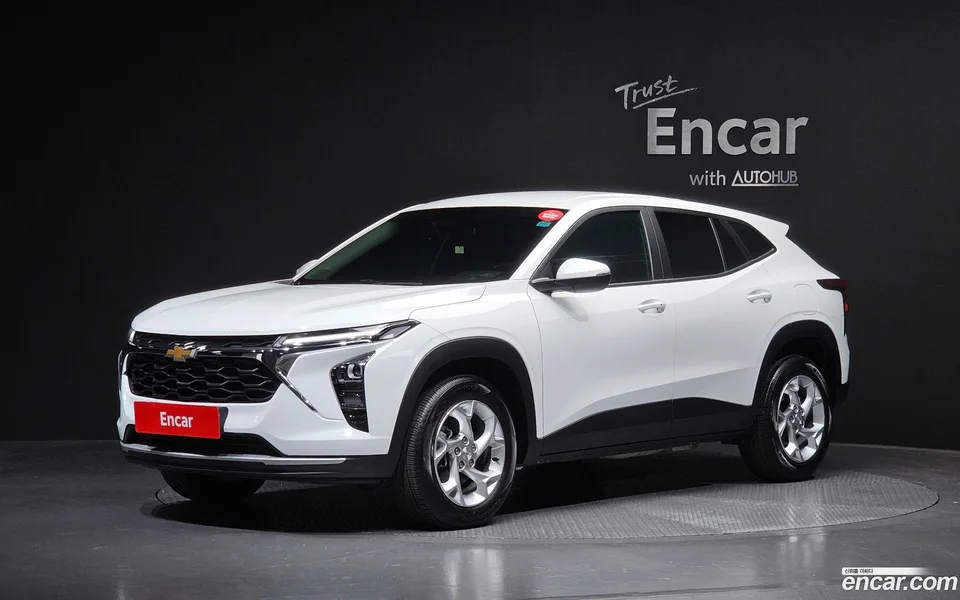 Chevrolet Trax Crossover 1.2 LT 2023 — фото 1, купить с доставкой в Москву