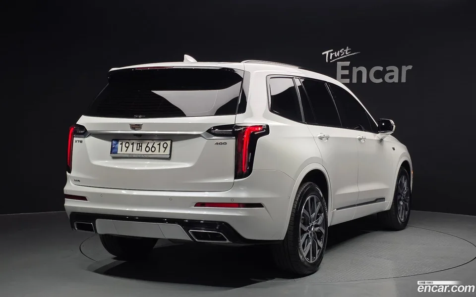 Cadillac XT6 3.6 2023 — миниатюра 2