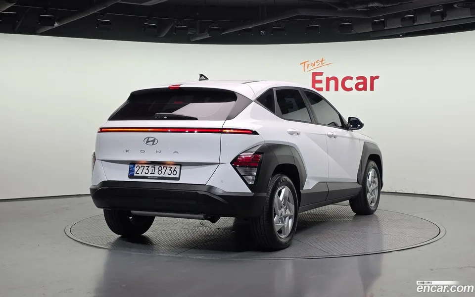 Hyundai Kona 1.6 2WD 2023 — миниатюра 2