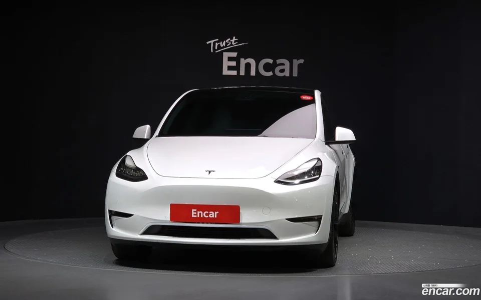 Tesla Model Y AWD 2022 — миниатюра 3