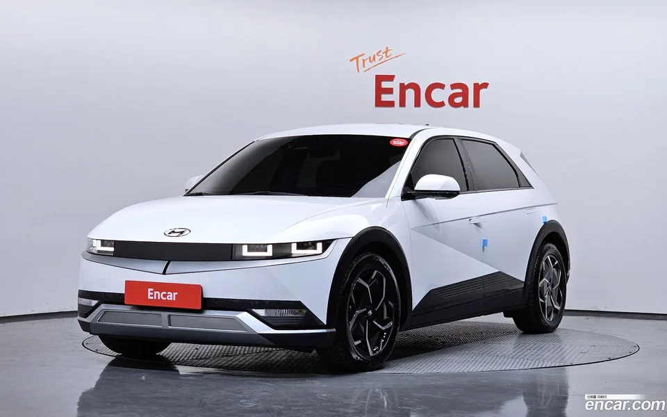 Hyundai Ioniq 5 2023 — фото 1, купить с доставкой в Москву