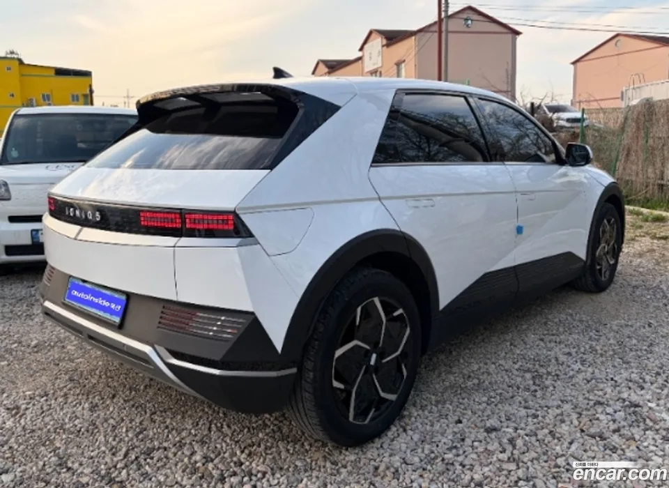 Hyundai Ioniq 5 2024 — миниатюра 3