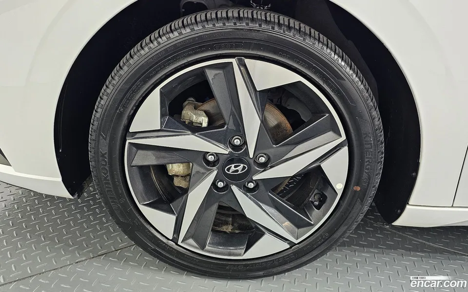 Hyundai Avante Hybrid 2023 — миниатюра 2