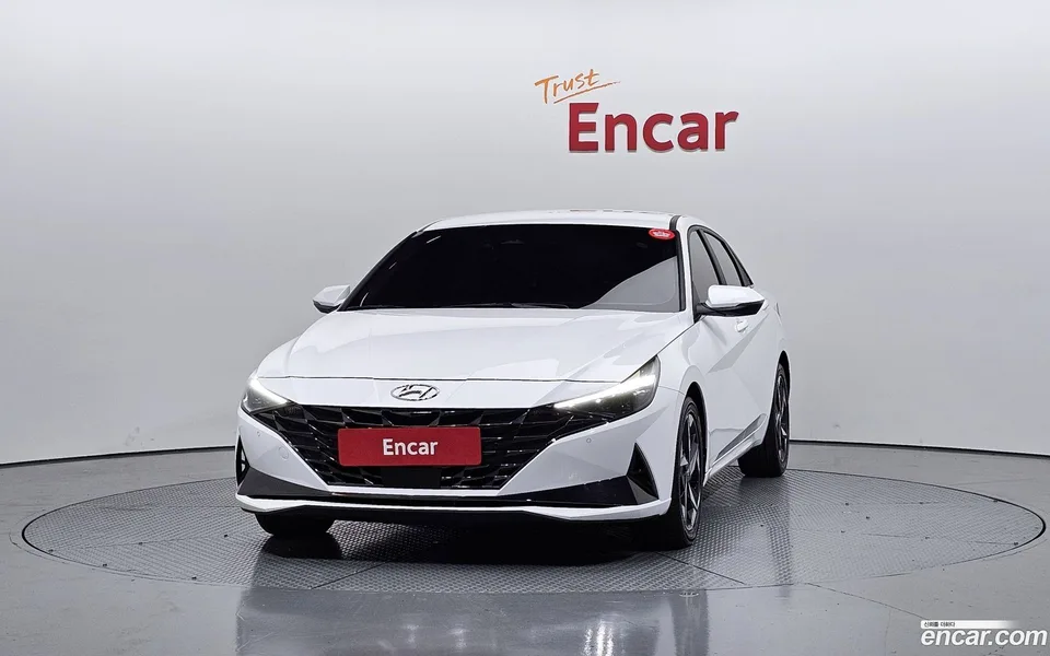 Hyundai Avante Hybrid 2023 — миниатюра 3