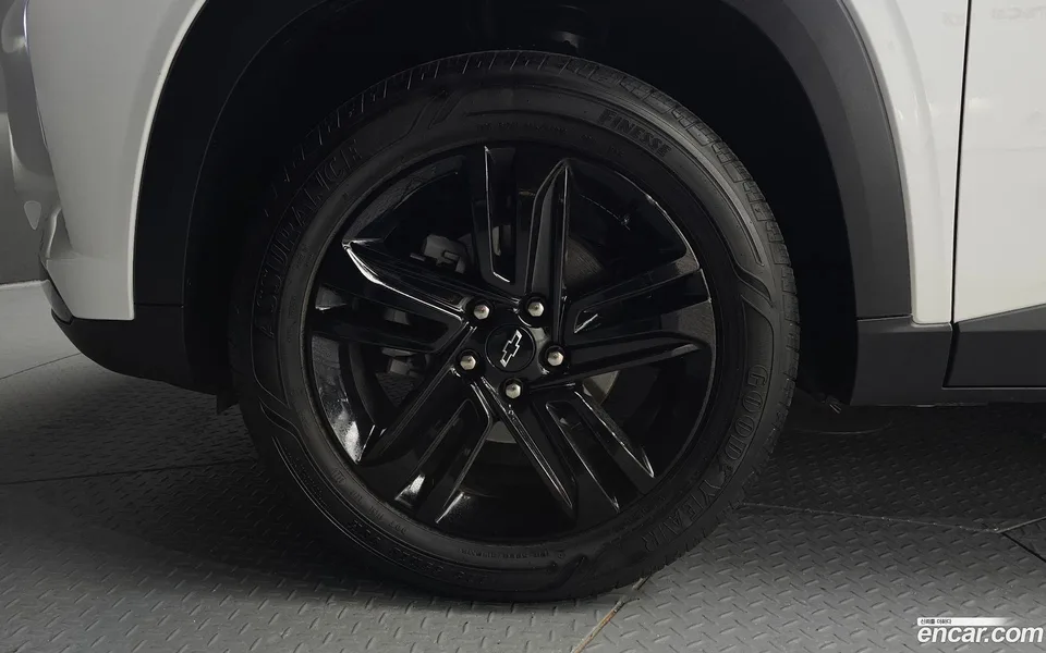 Chevrolet Trax Crossover 1.2 ACTIV 2023 — миниатюра 5