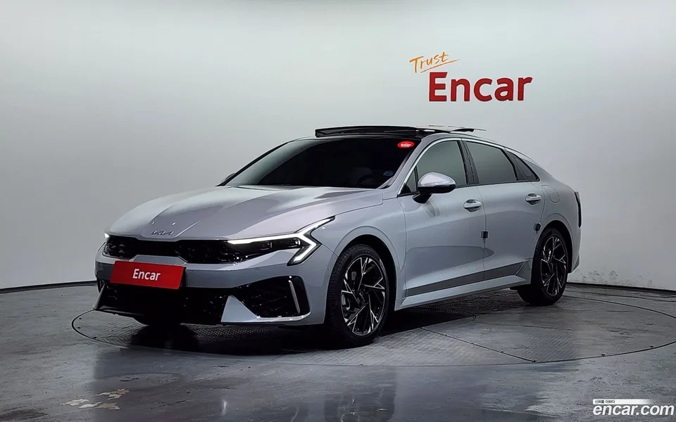 Kia K5 Hybrid 2025 — фото 1, купить с доставкой в Москву
