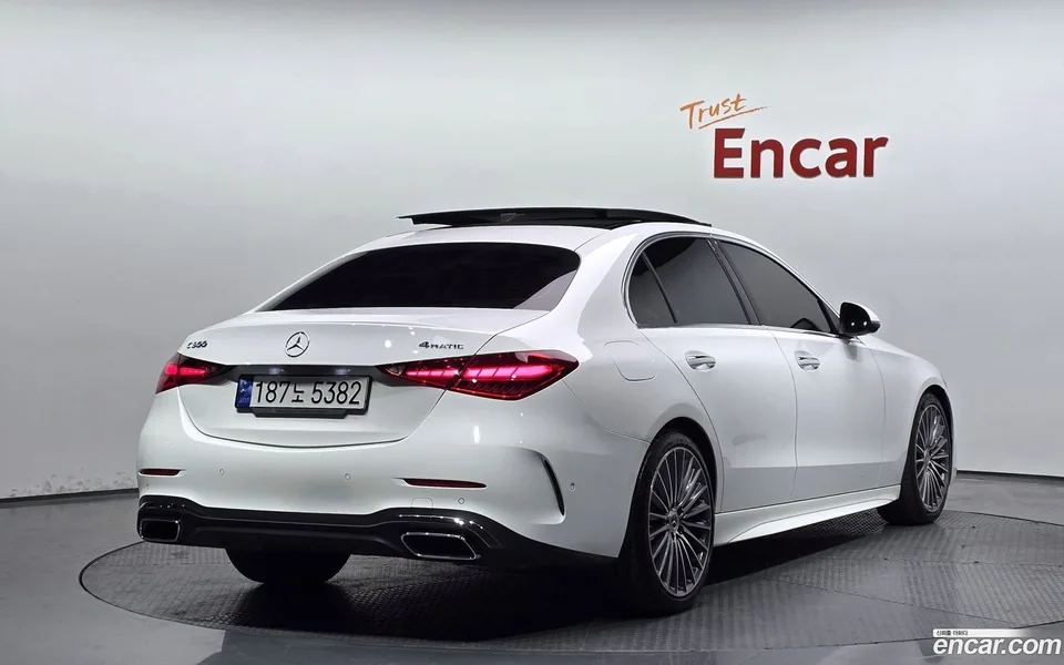 Mercedes-Benz C-Class C300 4MATIC AMG Line 2023 — миниатюра 2