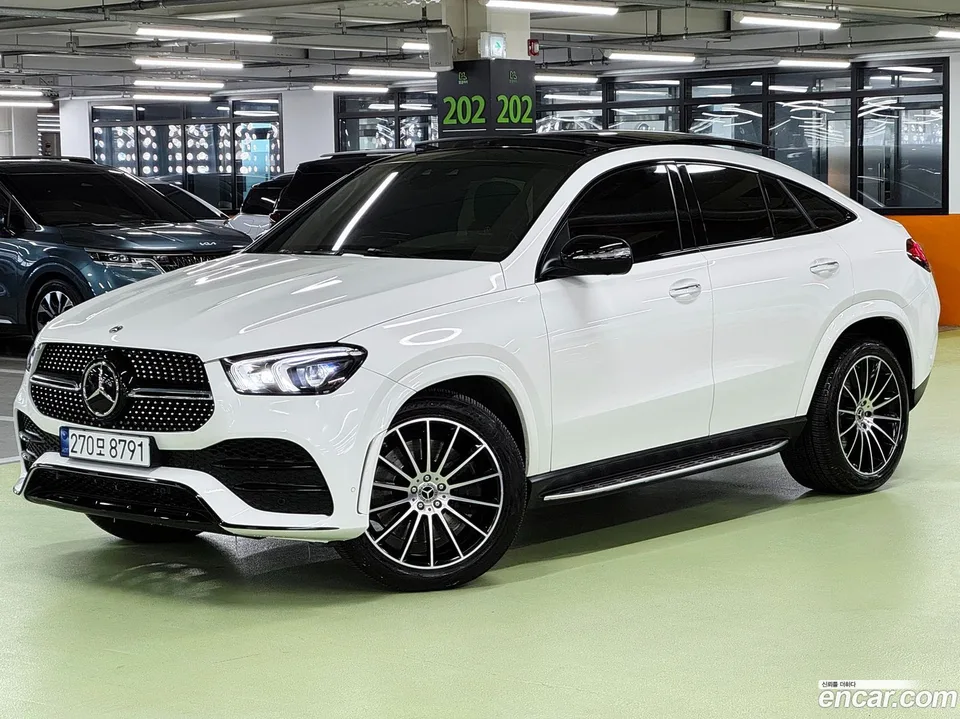 Mercedes-Benz GLE-Class GLE400d 4MATIC 2022 — фото 1, купить с доставкой в Москву