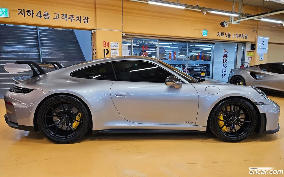 Porsche 911 (992) GT3 2025 — миниатюра 3