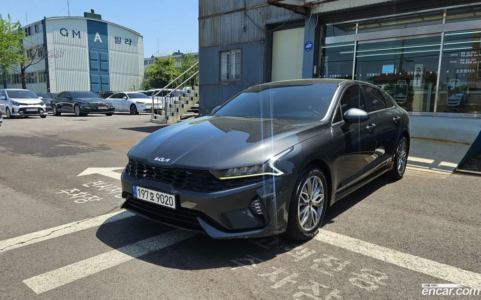 Kia K5 Hybrid 2022 — фото 1, купить с доставкой в Москву