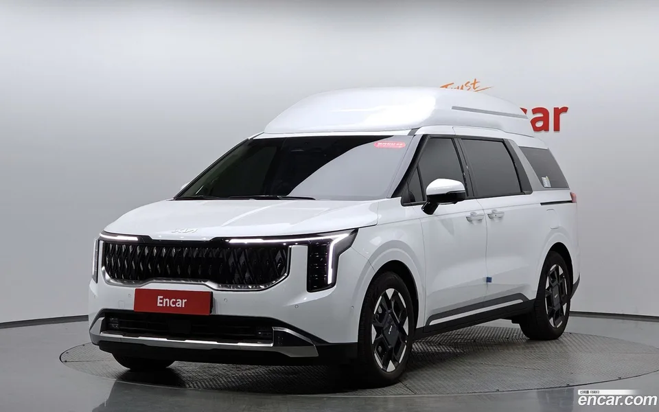 Kia Carnival HEV 9 () 2025 — фото 1, купить с доставкой в Москву