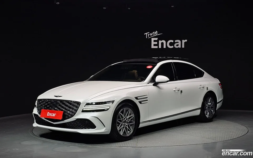 Genesis G80 2.5 2WD 2024 — фото 1, купить с доставкой в Москву
