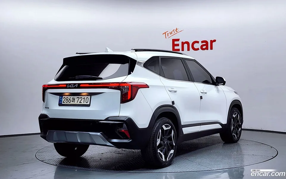 Kia Seltos 1.6 2WD 2023 — миниатюра 2