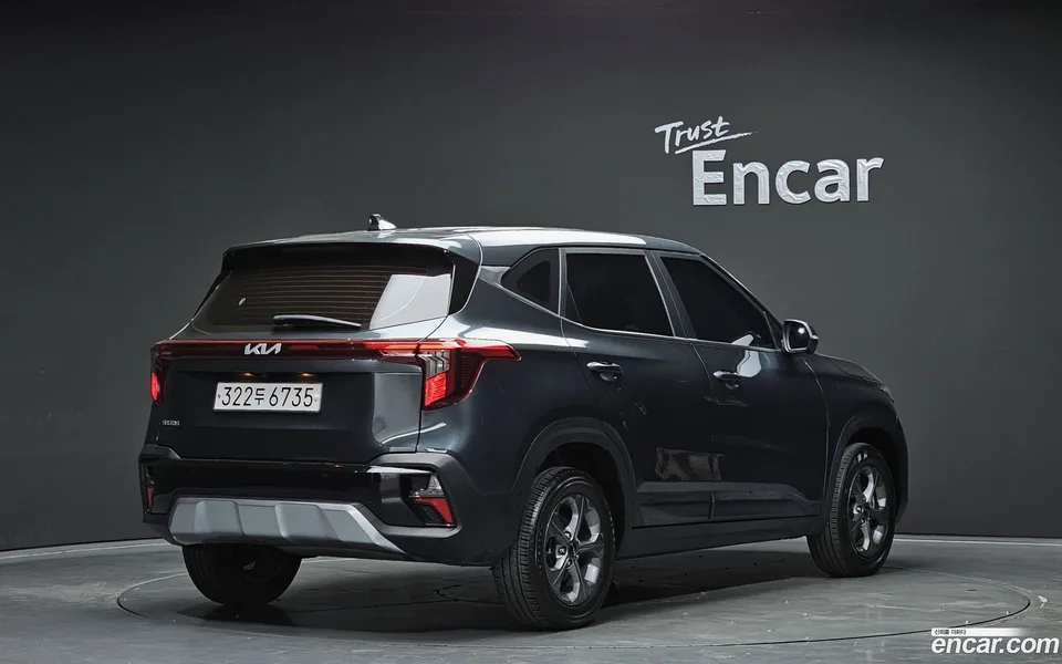 Kia Seltos 2.0 2WD 2023 — миниатюра 2