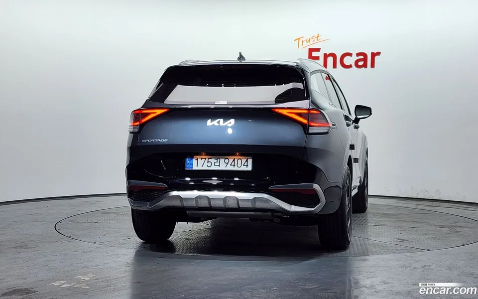 Kia Sportage 1.6 2WD 2023 — миниатюра 4