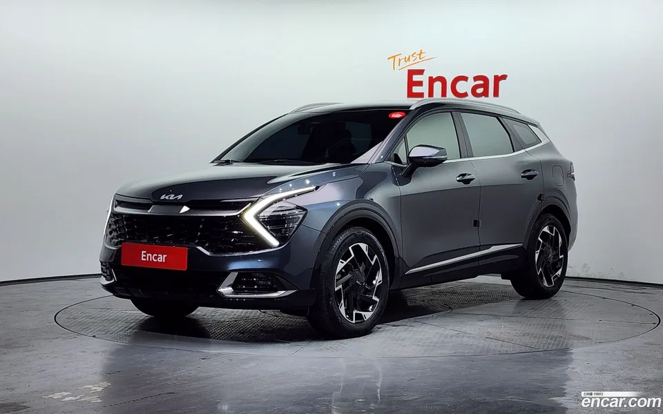 Kia Sportage 1.6 2WD 2023 — фото 1, купить с доставкой в Москву