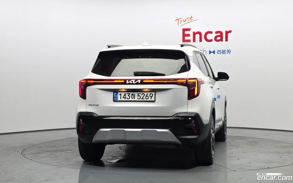 Kia Seltos 1.6 2WD 2023 — миниатюра 4