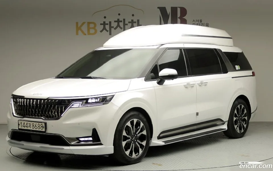 Kia Carnival 9 2023 — фото 1, купить с доставкой в Москву
