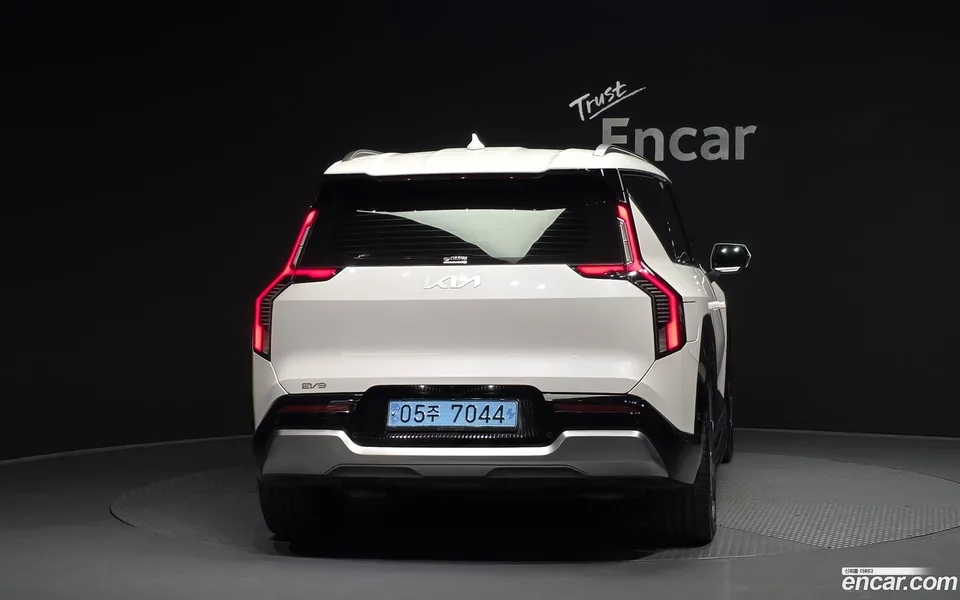 Kia EV9 4WD 2023 — миниатюра 4