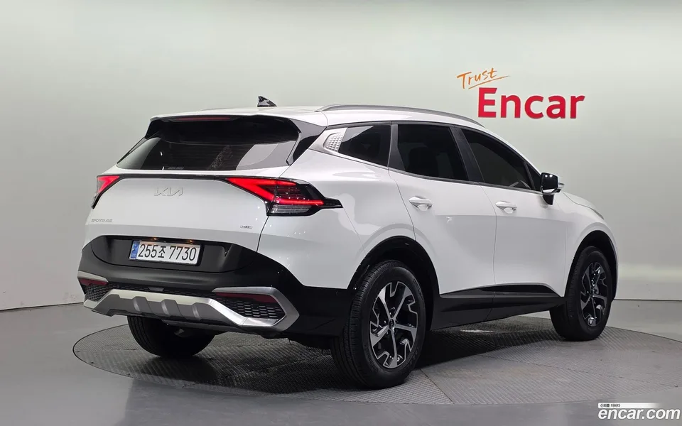 Kia Sportage Hybrid 2WD 2024 — миниатюра 2