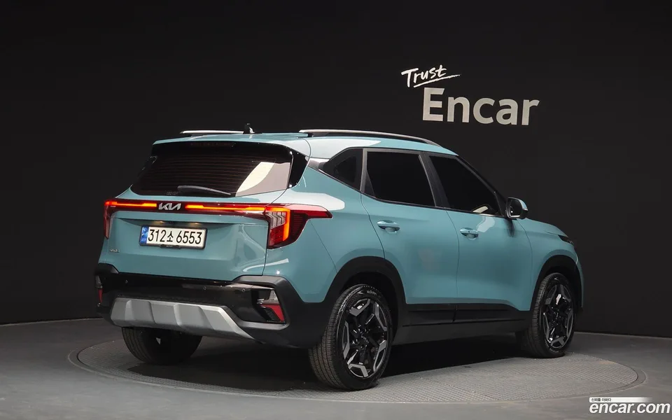 Kia Seltos 2.0 2WD 2022 — миниатюра 2