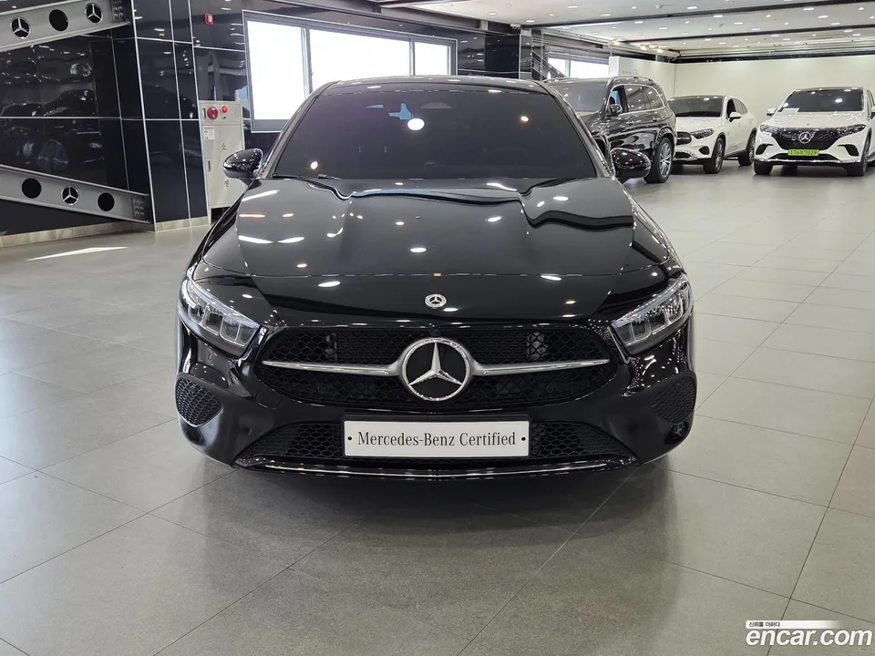 Mercedes-Benz A-Class A220 2025 — миниатюра 2