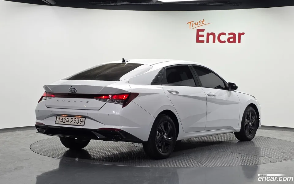 Hyundai Avante 1.6 2022 — миниатюра 2