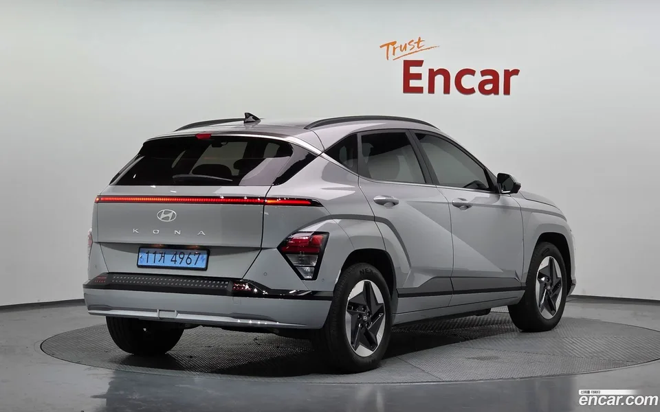 Hyundai Kona Electric 2024 — миниатюра 2
