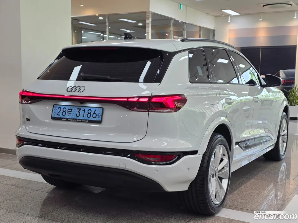 Audi Q6 e- 2025 — миниатюра 2