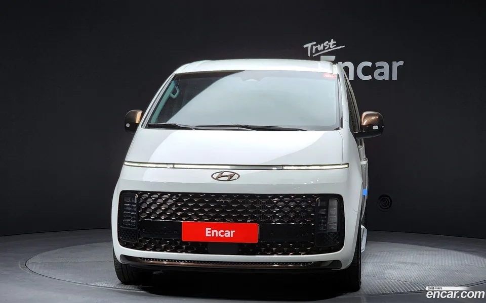 Hyundai Staria 4WD 9 2023 — миниатюра 3