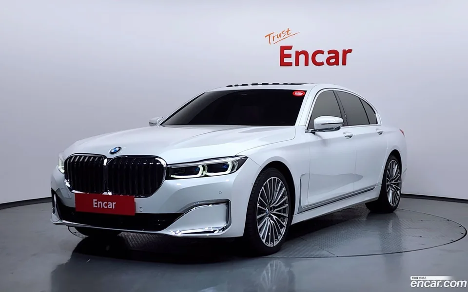 BMW 7 Series 730d xDrive 2022 — фото 1, купить с доставкой в Москву