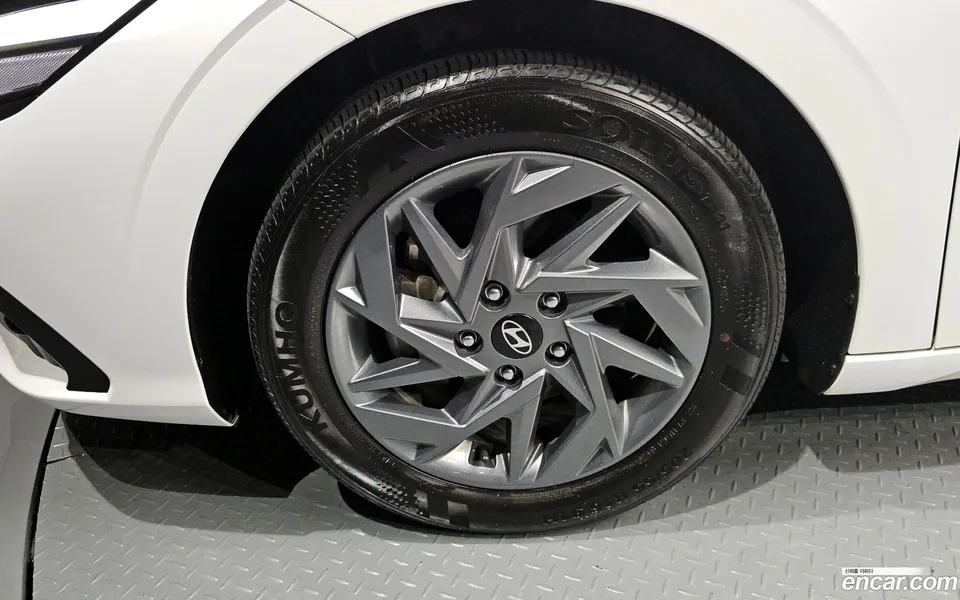 Hyundai Avante CN7 1.6 2023 — миниатюра 2