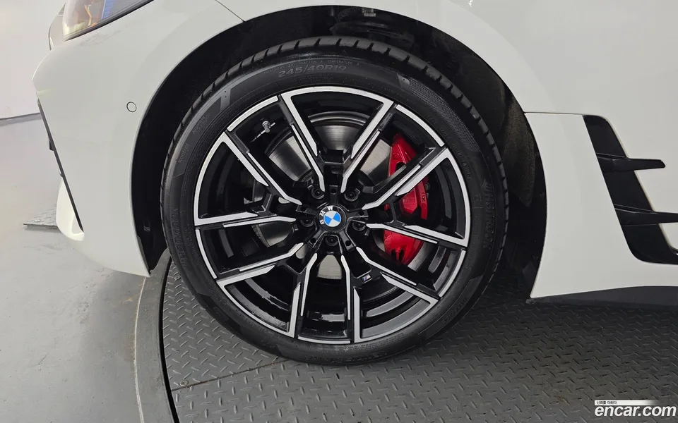 BMW 4 Series 420i M 2025 — миниатюра 5