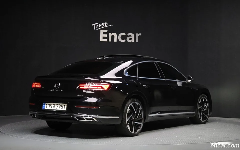 Volkswagen Arteon 2.0 TDI R-LINE 4 2022 — миниатюра 2