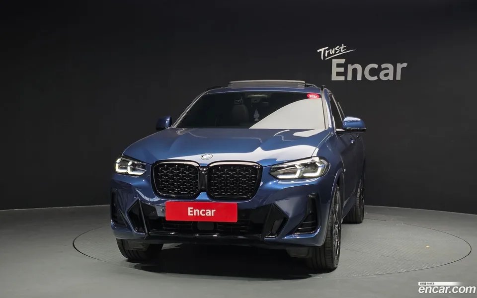 BMW X4 xDrive20i M 2022 — миниатюра 3