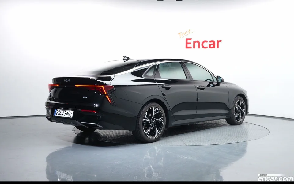 Kia K5 Hybrid 2024 — миниатюра 2