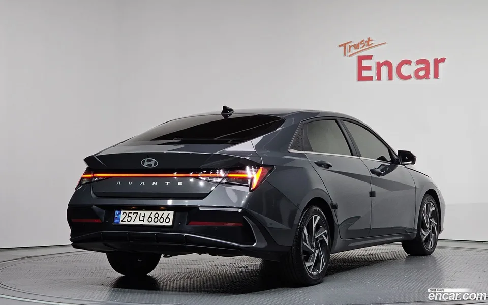 Hyundai Avante CN7 1.6 2024 — миниатюра 2