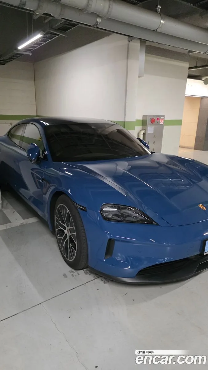 Porsche Taycan 4S 2025 — миниатюра 3